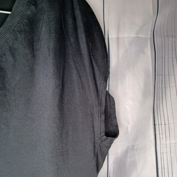 Zara Black V-Neck cropped top - Picture 4 of 12